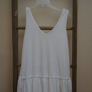 White drop waist sleeveless dress; size S. New